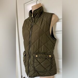 Quinn Olive Green Quilted Women's Vest, size M